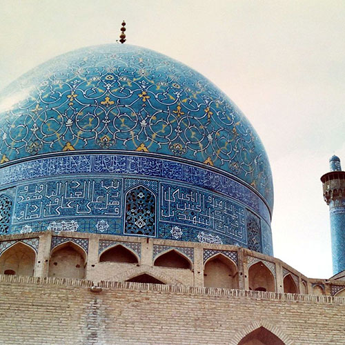 Imam_mosque_dome_minaret_isfahan_iran