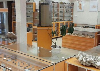 Museum_of_Geosciences_qom
