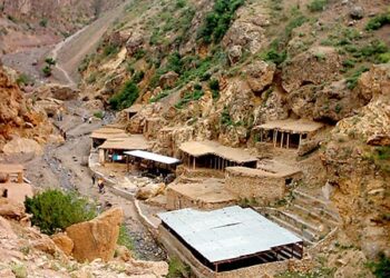 Yaleh-Gonbad-village