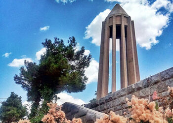 hamedan-avicenna-tomb