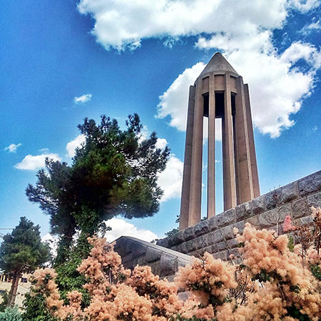 hamedan-avicenna-tomb