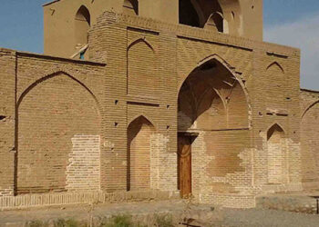 pasangan-caravansary-qom